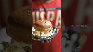 Ivlo periya Fried Chicken Burger Just ₹100 ah 🤯 #foodie #food #foodblogger #streetfood