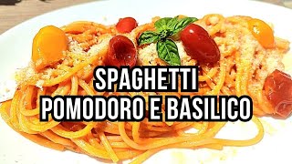 Spaghetti al pomodoro cremosa, ricetta semplice e gustosa.