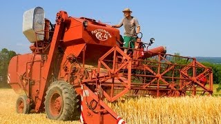 Sovětský historický kombajn Rostselmash SK-4 - Muzeum Výtopna Zdice - Zahájení sezóny 2016