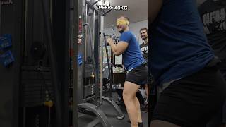 Indovina il peso! #fitness #palestra #funnygym #funnyshorts #challenge #friendship #squat #shorts