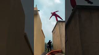 Money Heist vs Police 2.0 #shorts #moneyheist #police #parkour #rednix