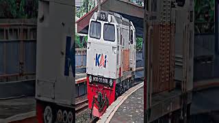 LOKOMOTIF PENGUASA REL INDONESIA😎 | JEDAG JEDUG🔥 | KERETA API | #shorts #jedagjedug #shorts #shorts