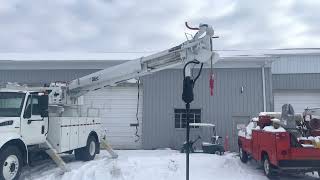 47′ ALTEC DM47TR DIGGER DERRICK ON A 2009 INTERNATIONAL 4300 SBA 4×2