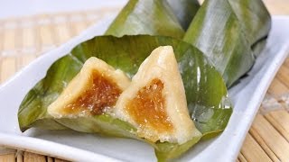 Thai Dessert - Sweet Stuffed Dough Pyramid (Kanom Tian Sai Wan)