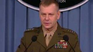 General James Cartwright informiert über Satellitenabschuss