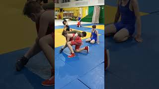 Wrestling, In training / Вольная борьба. На тренировке.