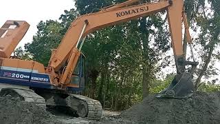 Excavator KOMATSU PC200 | Cut the sand and dig the road | no hard work | Caterpillar Boy