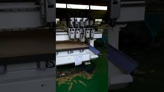 Five Spindles working simultaneously CNC Router