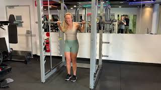 Smith machine step back lunge