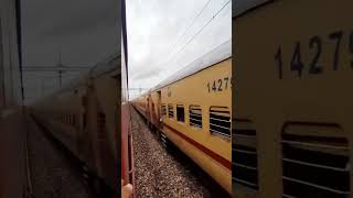 Furious WAP 4 crossing Shri Ganganagar-kota SF🔥#shorts #shortvideo #railway