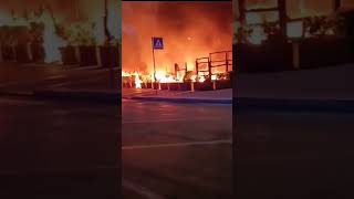 Ristorante in fiamme sul lungomare di Santo Spirito (Bari) 🔥🔥🔥