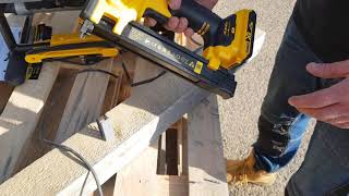 DeWALT DCN701N 18V XR - zszywacz do przewodów i kabli