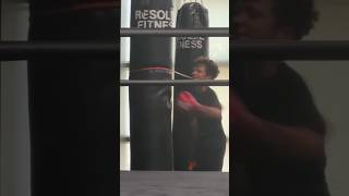 Destroying the heavy bag #boxing #boxingsocial #boxingtraining