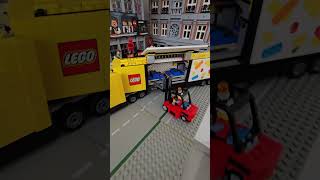 Dmm: Der Lego® Truck ist rechtzeitig da für die grosse Eröffnung  des neuen Lego Stores #shorts