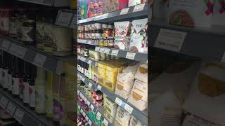 Check this out 🚨 A FULLY VEGAN SUPERMARKET 👀