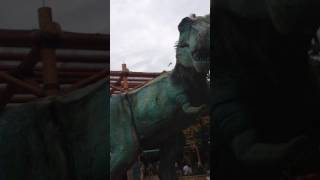 universal studios singapore- jurassic park scuptures