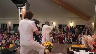 ‎@Gurudev Sri Sri Ravi Shankar ji having Fun Time with the Devotees in Canada 2023