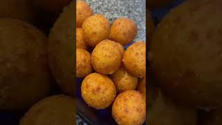 Só Faço Bolinha de Queijo Assim [Apenas 3 Ingredientes] 😋 #SHORTS