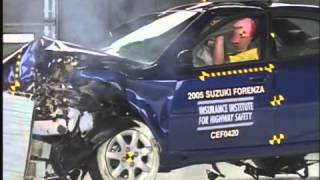 Crash Test2005 Suzuki Forenza moderate overlap test