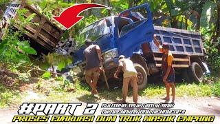 Dum Truk AMBAS Saat Muat Batu Untuk Pembangunan Jembatan || Evakuasi Truk Masuk Empang #Part 2