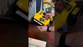 RTRMAX Battery Powered Stapler/Nailer! #RTRMAX #youtubeshorts #shorts #youtube #tiktok #reel #staple