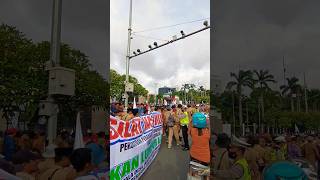 info 25/1/23 terjadi demo kades ASN kembali didepan DPR yg mmbuat macet #jakarta #beritaterkini