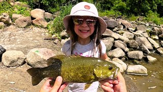 I caught a Smallmouth Bass with my Daughter!!