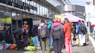 Demonstratie van Extinction Rebellion op Groningen Airport Eelde