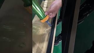 Have you learned the simple operation of window glass sealing?#sealingsolutions #windowglass