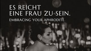 Weiblichkeit lieben, selbstbewusst, anziehend und sinnlich. Weibliche Sexuelle Energie.