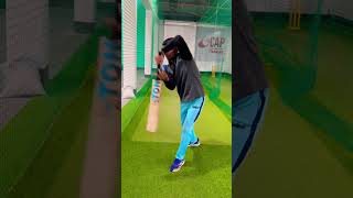 Sabse pahle konse cricket shots seekhne chahiye? #quick_cricket_skill #shorts