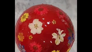 See what happens when balloon pops- 😅 +Dried Flowers+UV Resin= pretty bowl!