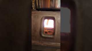 자작나무 화목난로에 곰국 끓이기.냄새가 너무 좋아요 Bichwood Fireplace.