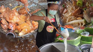 Thailand Street Food | Beef Thai Noodles Soup Style - ลูกค้าแน่นร้าน!ก๋วยเตี๋ยวร้านพี่อ้อย นครสวรรค์