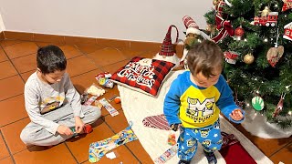 EPIFANIA CON NOI! APRIAMO LE CALZE DELLA BEFANA E ANDIAMO ALLE GIOSTRE DI NATALE! VLOG