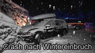 🚑👮Auto auf schneebeckter Fahrbahn gegen Mauer gekracht - Finkenberg 🏥🚓