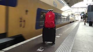 Tertinggal Kereta di Amsterdam Central Station