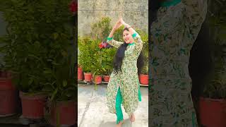 Mehndi mehndi na mujhko  lagana mujhe #viralvideo  #dance #youtubeshorts