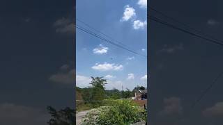 Helikopter bolak balik depan rumah terus #helikopter #pesawat #helicopter #plane #fly #sky #terbang