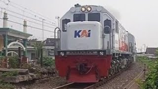 Nonton Kereta Api Di Malang