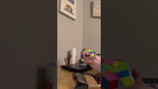 Solving a megaminx rubiks cube