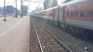 13025 Bhopal Weekly Express l Howrah to Bhopal