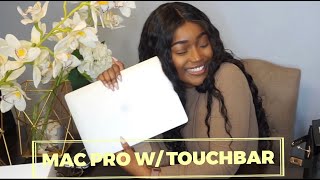 UNBOXING MY NEW 2019 13" SILVER MacBook Pro w/ TouchBar !!! I love it so much