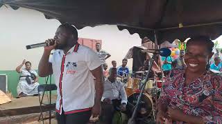 Brother Fire was very surprised when he met Odehyie Keff on stage