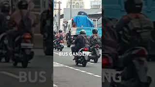 Bus gandeng keluar masuk Underpas @trans77jakarta70 #seputarjakarta #perjalanansiang #busgandeng