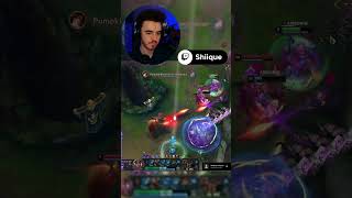 she's a runner she's a trackstarrr 🏃‍♂️ #leagueoflegends  #leagueclips #lolclips #karmasupport #lol