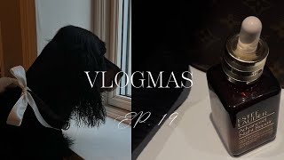 VLOGMAS EPISODE 19: WRAPPING GIFTS & DOG-SITTING