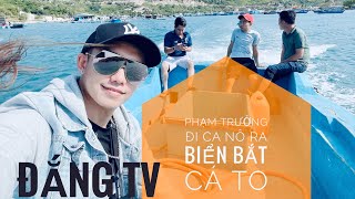 Phạm Trưởng / Lê Nga ra biển bắt cá về bán kiếm tiền tiêu Tết .