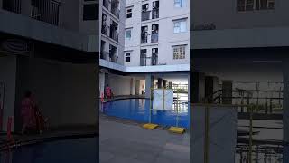 Melihat apartemen dari bawah