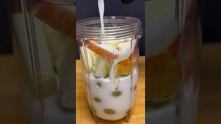 Grape milkshake. Яблоко виноград мёд молоко. Вкусно и полезно. #shots #milkshake #вкусно #shorts